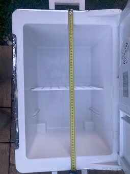 Autochladnička termoelektrická 55l 12V/230V - 10