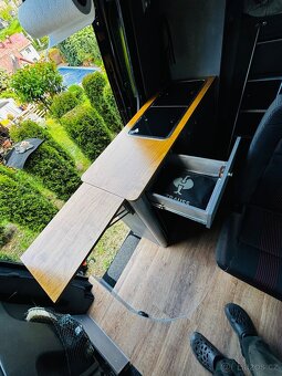 Obytný vůz Mercedes sprinter w906 - 10