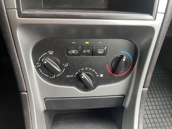 Peugeot 307 SW 1.6 16V 80kW r.v. 2002 klima - 10