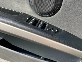 BMW 318 D Touring - 10