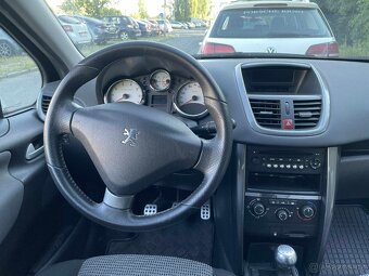 Peugeot 207 1.4 16V - 10