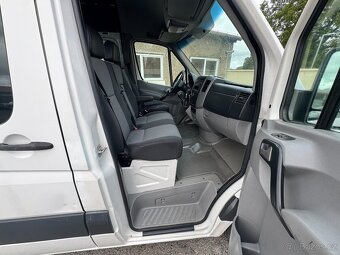 Volkswagen Crafter 2012 L2H2 2.0 TDI 100kw 6 MÍST CZ DPH - 10