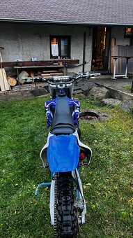 Yamaha YZ 125 - 10