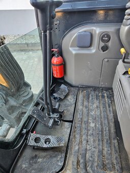 Bagr Case CX31B - 10