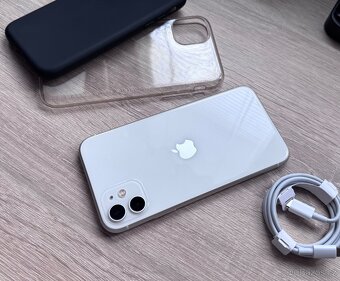 Apple iPhone 11 64gb White- zánovní Top stav, 2x kryt. - 10