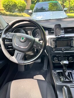 Škoda Superb 2 kombi, 2.0 TDI DSG , 2012, 103 kW - 10