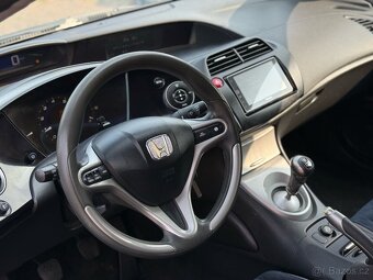 Honda Civic 1.4i 61kw klima-DVD-2006 super stav - 10