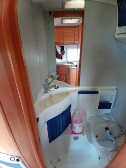 Karavan 4 lůžka,off-grid,koupelna,solár-připraven na cestu - 10