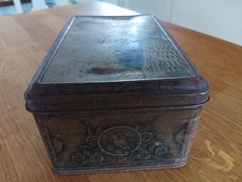 PLECHOVÁ KRABIČKA - 10