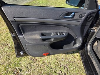 Škoda Octavia 2.0 fsi Elegance kombi TZ - 10