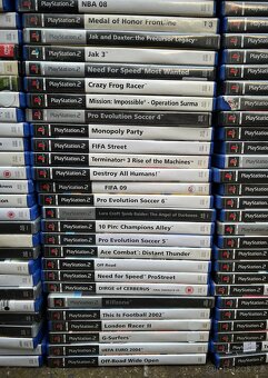 Hry na ps2 - 10