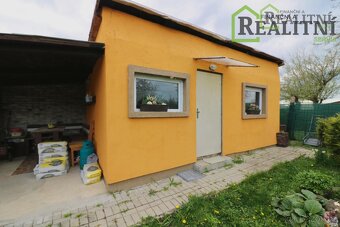 Prodej chaty se zahradou na Stochově. - 10