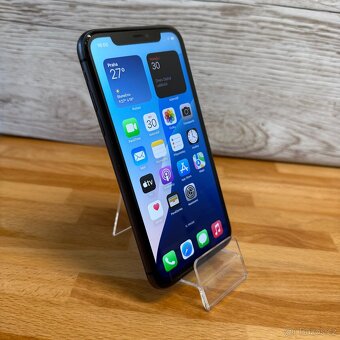 iPhone 11 64GB, černý (12 měsíců záruka) - 10