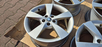 Alu kola originál Škoda Rapid 5x100 7x16 ET46 5JA 601 025 A - 10