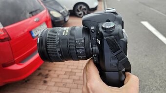 Nikon D80 plus 3 objektivy, Blesk Nikon SB-800 prislusenstvo - 10