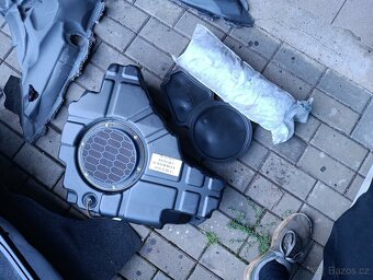 Jeep Grand Cherokee WK2 2011-2013 interiér - 10