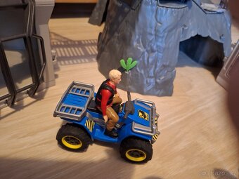 Záchranná stanice a sopka Schleich - 10