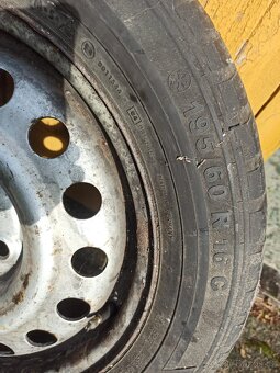 Prodám zimní pneu na discích 195/60/R16 C - 10