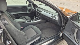 BMW 330i M Sportpaket Manuál E92 Xenon Nebouraný TOP stav - 10