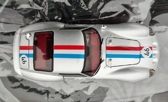 Kovové modely Ferrari - 10