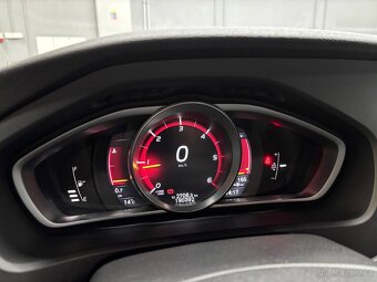 Volvo V40 r-design 2.0tdi - 10