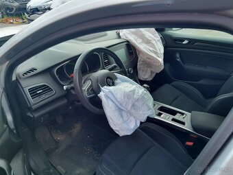 Renault Mégane IV 1,3i TCe - 10