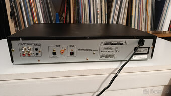 ONKYO MD-2321 Stereo Minidisc Recorder + DO - 10