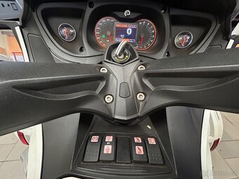 Can-Am Spyder 1330ACE - 10