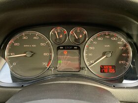 Peugeot 307 1.6, 80kW, xenony, klima, Al kola - 10