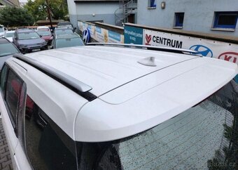 Kia Carnival 2.2-7míst-SIGNATURE - 10