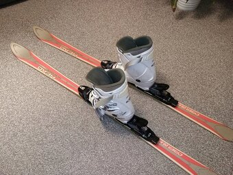 Lyže 150 cm plus boty č.5, dětská velikost - 10