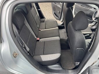Peugeot 207 - 10