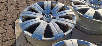 Alu kola originál Škoda Superb 5x112 6x17 ET45 3T0 601 025 J - 10