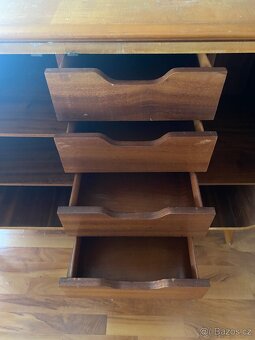 Bufet Jindřich Halabala 40.léta UP závody - 10