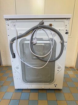 Pračka LG - 10