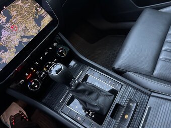 Skoda Superb 3 facelift - 10