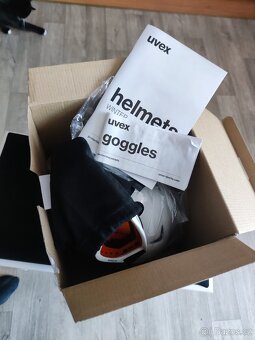 Dětská dívčí helma Uvex - 10