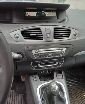 Renault megane grand scenic 1.5.dci - 10