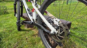Celoodpružené kolo Specialized - 10