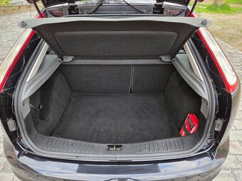 Ford Focus 1.6 Ti (2008), 85 kW - 10