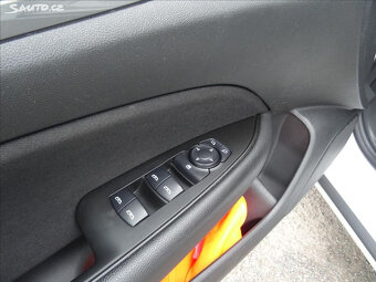 Opel Insignia 2,0 CDTi TK 10/2027 - 10