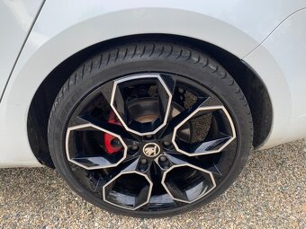 Škoda Octavia III RS 2.0tdi 135kw webasto ,manual - 10