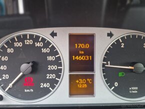 Mercedes Benz B 180 CDi - 10