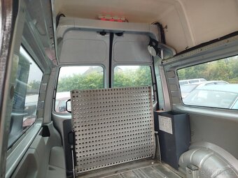 VW Transporter T5 2.0 TDI dlouhý, vysoký - 10