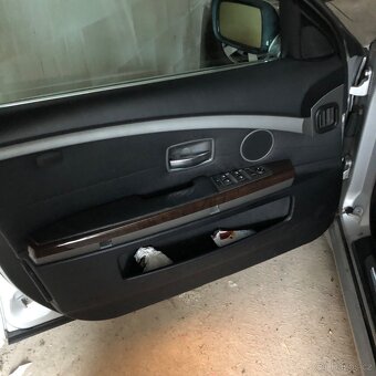 BMW 745i e65 2004 333koní - 10