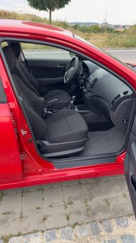 Hyundai i30 1.6 CRDi 66 kW, r.v. 2011, nafta, 193 tis. km - 10