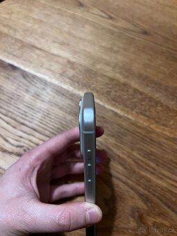 iPhone 17 Pro | téměř nový - 5 nabití | 256Gb - 10