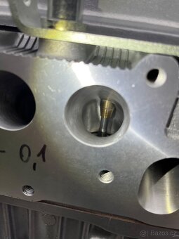 Závodní motor Škoda - 10