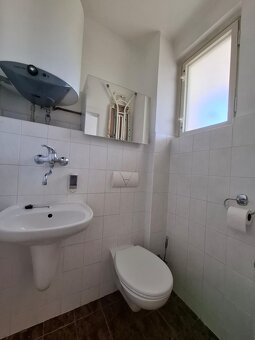 Pronájem řadového domu 5+1,184 m2 - HK, ul.Ovocnářská - 10