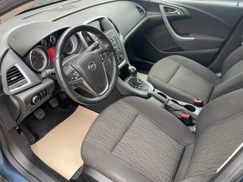 Opel Astra J SPORT TOURER 1.7 CDTI 2012 - 10
